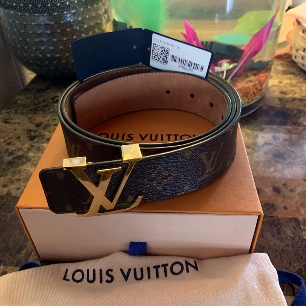 Men’s LV belt 💯 Authentic